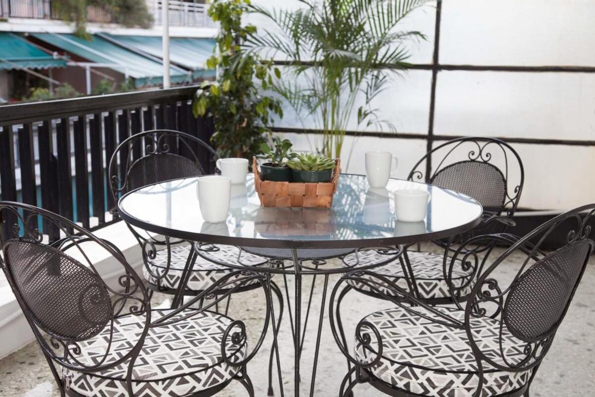 Pagrati Urban Oasis Getaway 2Bd Apt With Balcony Athén Kültér fotó