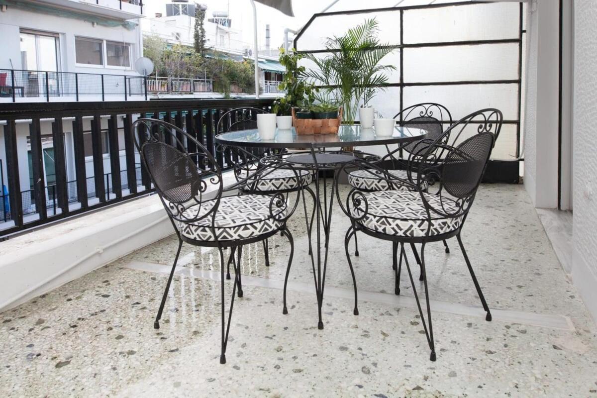 Pagrati Urban Oasis Getaway 2Bd Apt With Balcony Athén Kültér fotó